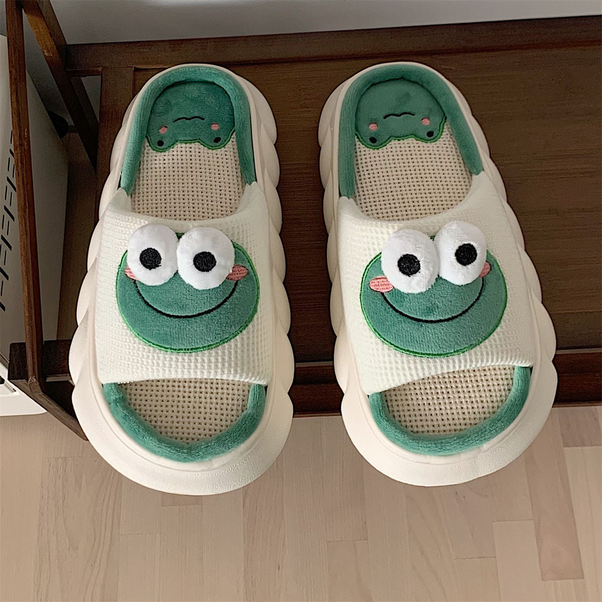 Cute Frog Linen Slippers